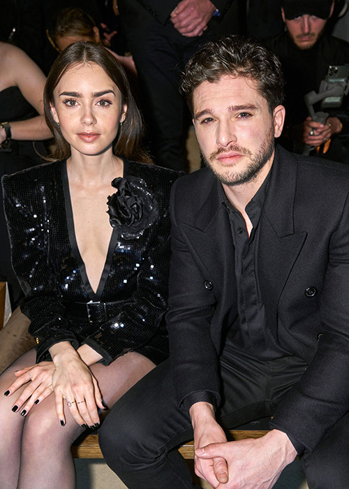 Nữ diễn viên được săn đón nhất nhì Hollywood Lily Collins cùng Kit Harington theo dõi BST Thu – Đông 2020 của Saint Laurent.
