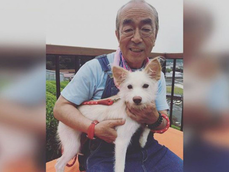 Ken Shimura là nghệ sĩ đầu tiên trong làng giải trí Nhật bị nhiễm Covid-19 và qua đời vì căn bệnh này. Ảnh: Thời đại plus Mời quý độc giả xem video "TPHCM: Phong tỏa 2 chung cư có ca mắc Covid-19". Nguồn VTC Now 