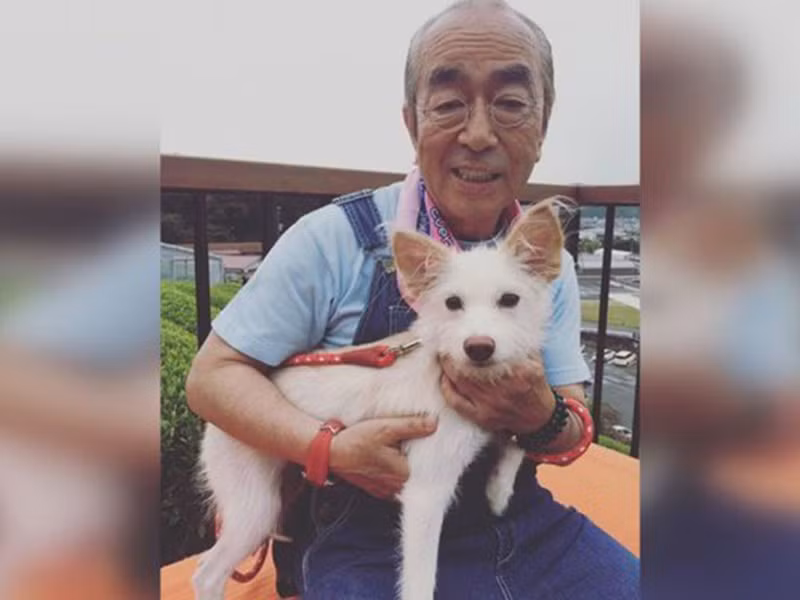 Ken Shimura là nghệ sĩ đầu tiên trong làng giải trí Nhật bị nhiễm Covid-19 và qua đời vì căn bệnh này. Ảnh: Thời đại plus Mời quý độc giả xem video "TPHCM: Phong tỏa 2 chung cư có ca mắc Covid-19". Nguồn VTC Now 