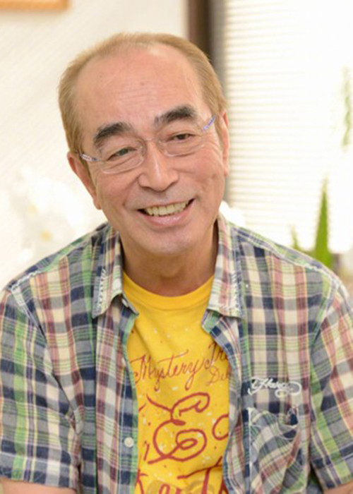 Ken Shimura sinh năm 1950, là nghệ sĩ kỳ cựu của làng giải trí Nhật Bản. Sau khi tốt nghiệp trung học, ông khởi nghiệp với vai trò thành viên nhóm hài Drifters. Ảnh: VOV