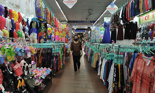 Mùa dịch Covid-19: Chợ Bến Thành lâm cảnh ế ẩm Mua dich Covid-19: Cho Ben Thanh lam canh e am