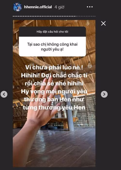 Về lý do vẫn chưa công khai người yêu, nàng hoa hậu cho biết vì chưa đến thời điểm thích hợp.