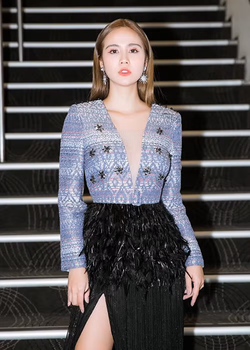 Huyền Lizzie tự tin, xinh đẹp, thành đạt hơn sau khi ly hôn.