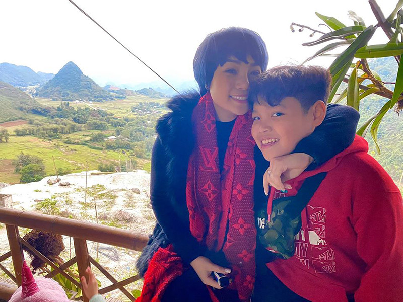 Ngọc Khuê hiện tại vẫn là bà mẹ đơn thân.