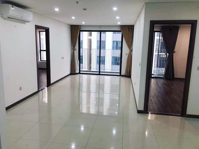 “Giá 7 tỷ bao hết phí. Tặng nội thất cơ bản: bếp, máy lạnh, rèm cửa và bao cả phí quản lý 3 năm”, Sỹ Luân thông báo.