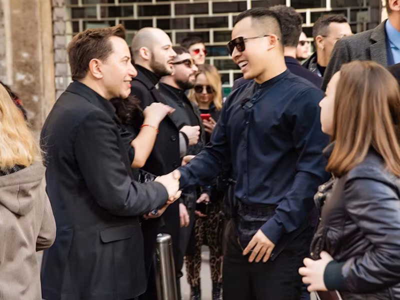 Vũ Khắc Tiệp đã lưu lại thành phố Milan trong khoảng thời gian 21-24/2 để tham dự show diễn của một số thương hiệu thời trang như Dolce &amp; Gabbana, Moschino... Sau ngày 24/2, Vũ Khắc Tiệp đã rời khỏi Milan và tiếp tục du lịch châu Âu. Sau khi trở về TP.HCM, Vũ Khắc Tiệp không bị buộc cách ly tập trung 14 ngày như Châu Bùi.