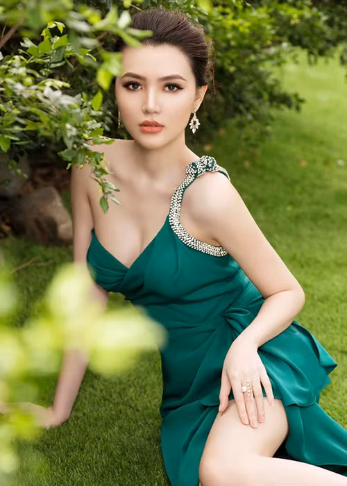 Ngọc Duyên khoe vẻ đẹp gái một con trông mòn con mắt.