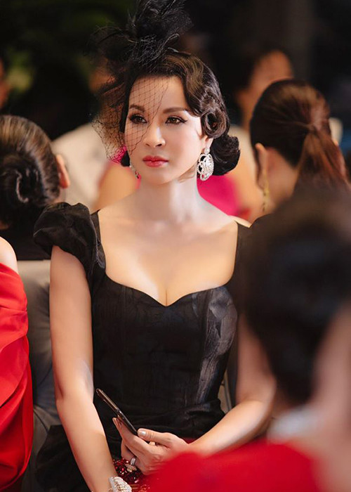 Thanh Mai từng cho biết, con gái sớm bộc lộ những sở thích thời trang, thường tự chọn và phối các trang phục theo gu rất riêng. Tuy nhiên, cô lại muốn con đi theo ngành bác sĩ, chưa bao giờ muốn con gái đi theo ngành giải trí.