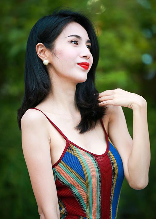 Thủy Tiên trải qua một kỳ sinh nở, hiện bước sang tuổi 35.