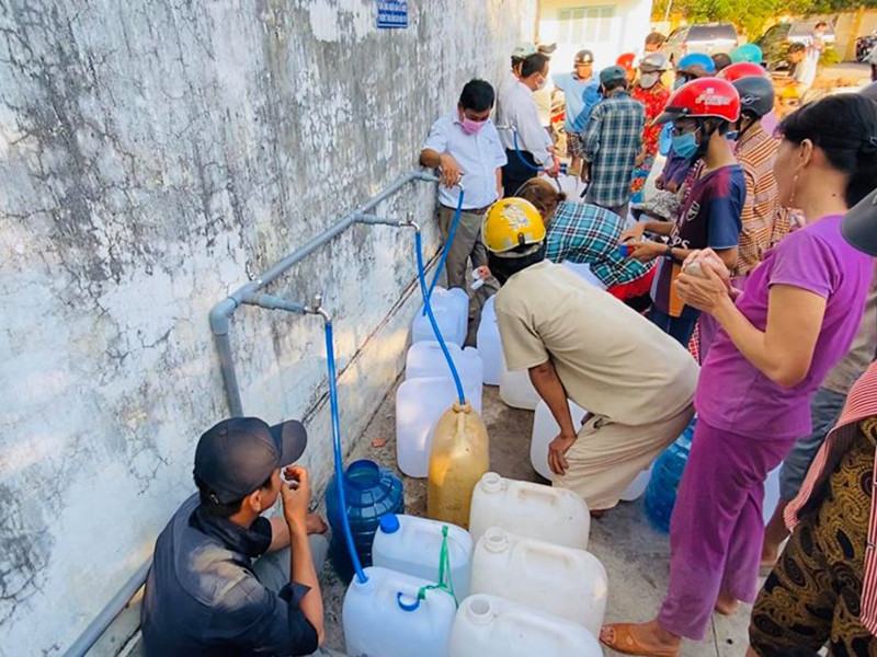 Hình ảnh trạm cấp nước đầu tiên trong dự án từ thiện của Thủy Tiên.