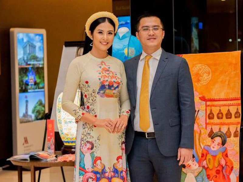 Sau những thăng trầm, Ngọc Hân và Phú Đạt vẫn nắm tay nhau. Ảnh: Người đưa tin