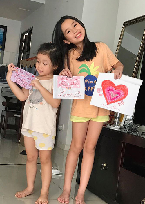 Hai con gái nhà Lưu Hương Giang đều xinh xắn.