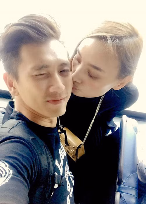 Soi hôn nhân của người mẫu gầy trơ xương Lê Thúy và chồng điển trai Soi hon nhan cua nguoi mau gay tro xuong Le Thuy va chong dien trai