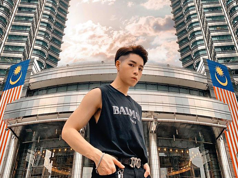 Trước khi dao kéo gương mặt, Đức Phúc giảm cân vì bị chê mũm mĩm.