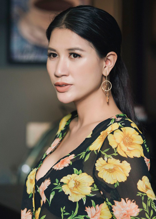 "Thiệt hại do cá nhân nhưng sẽ phải chấp nhận vì đó là quy định. Bắt buộc quán nghỉ từ 25/3 đến 31/3 và quán bán lại ngày 1/4. Mong cả nhà share giúp em để khách không mất công", Trang Trần cho hay.