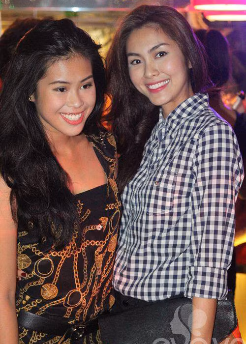 Mỗi dịp gặp gỡ, Tăng Thanh Hà và em chồng luôn vui vẻ bên nhau. Ảnh: Eva