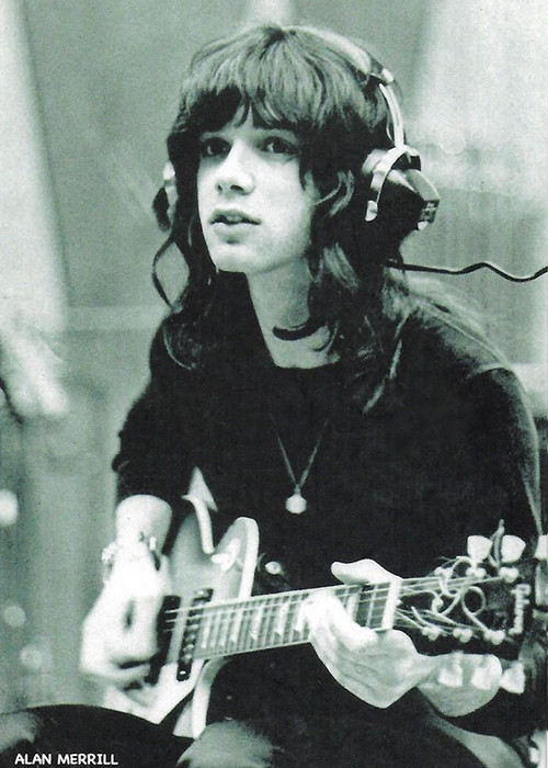 Alan Merrill chính là đồng sáng tác và ca sĩ thể hiện ca khúc nổi tiếng I Love Rock 'n' Roll phát hành năm 1975. Ảnh: Một thế giới