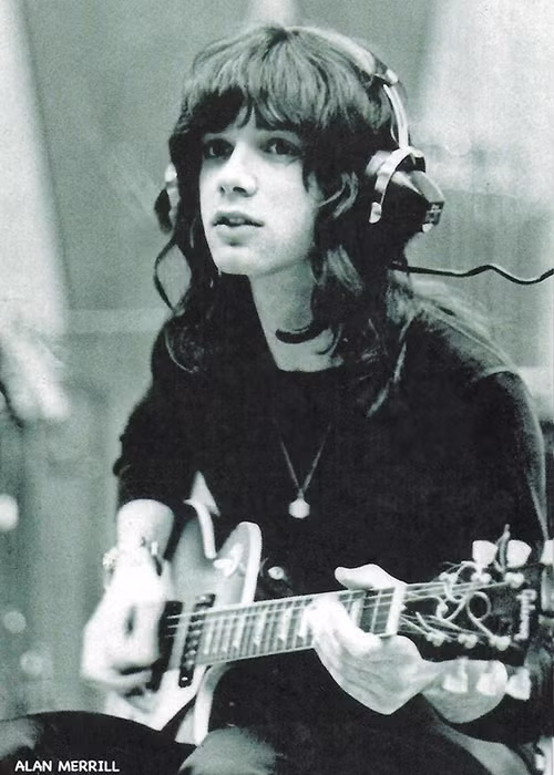 Alan Merrill chính là đồng sáng tác và ca sĩ thể hiện ca khúc nổi tiếng I Love Rock 'n' Roll phát hành năm 1975. Ảnh: Một thế giới