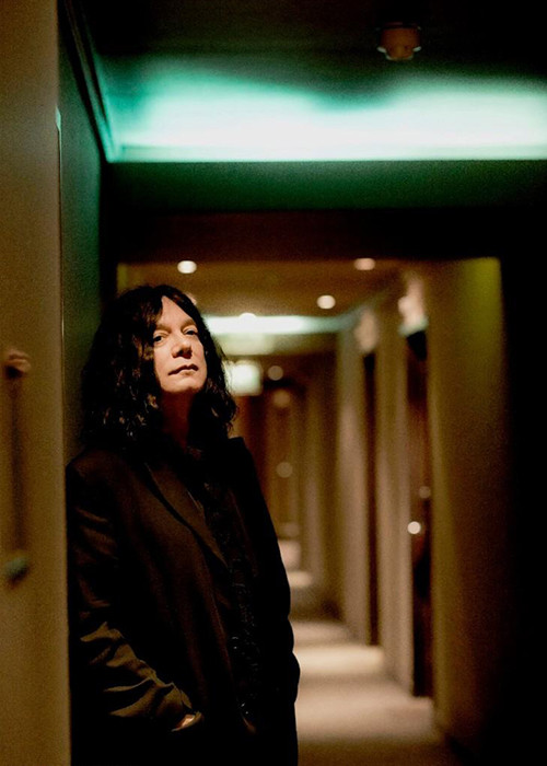 Khi ban nhạc The Arrows tan vỡ năm 1977, Alan Merrill tiếp tục hoạt động âm nhạc với vai trò nghệ sĩ solo. Ảnh: Một thế giới