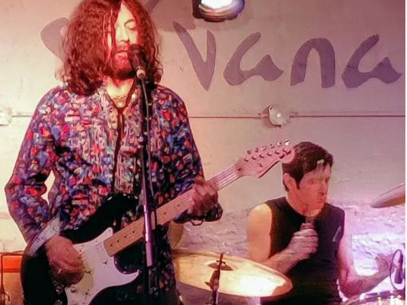 Con gái của Alan Merrill bàng hoàng vì cô vừa mới dự concert của ông chỉ một vài tuần trước. Ảnh: Gia đình xã hội