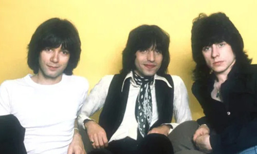 Ông đã viết bài hát cho nhiều nghệ sĩ như: Lou Rawls, Rick Derringer, Freddie Scott, Joan Jett, Britney Spears, Runner, 5ive. Ảnh: Ngôi sao