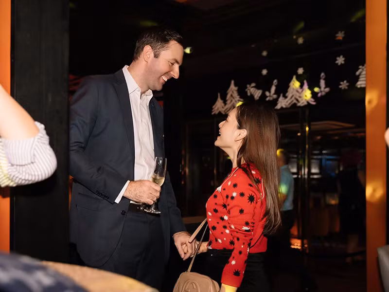 "Những lúc không đoán trước được chuyện gì thế này thì gia đình nên ở bên cạnh nhau", nữ diễn viên phim "Nàng dâu order" chia sẻ lý do mạo hiểm đưa con gái ra Hà Nội.