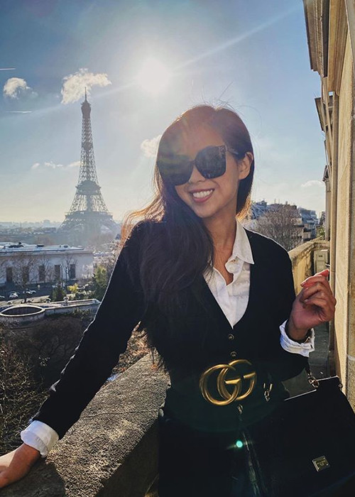 Trong những năm trở lại đây, Tiên Nguyễn là một trong những khách mời của các Tuần lễ thời trang danh tiếng. Mời quý độc giả xem video "Yêu cầu 32 giảng viên từ Italy về phải cách ly". Nguồn VTC Now