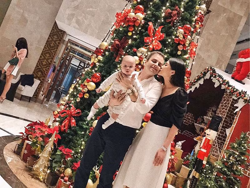 Kha Mỹ Vân có bố mẹ chồng tâm lý, suy nghĩ phóng khoáng, ít khi can thiệp vào đời sống cá nhân của hai vợ chồng.