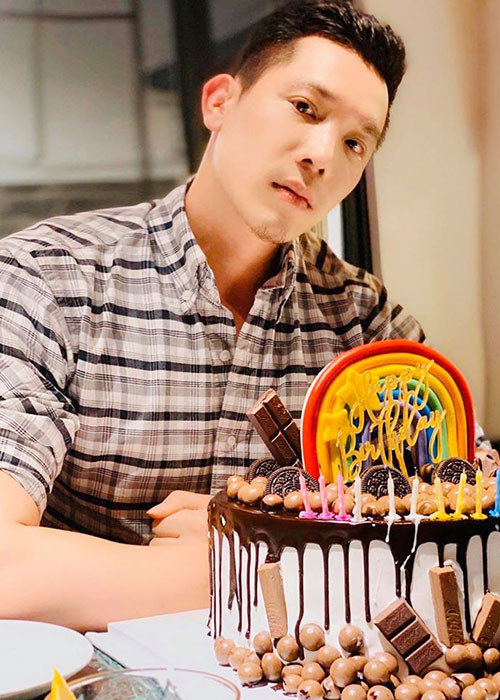 Không chỉ có khả năng viết nhạc, Minh Beta còn sở hữu bảng thành tích học tập "khủng". Anh vốn là học sinh chuyên Toán trường chuyên Hà Nội-Amsterdam.