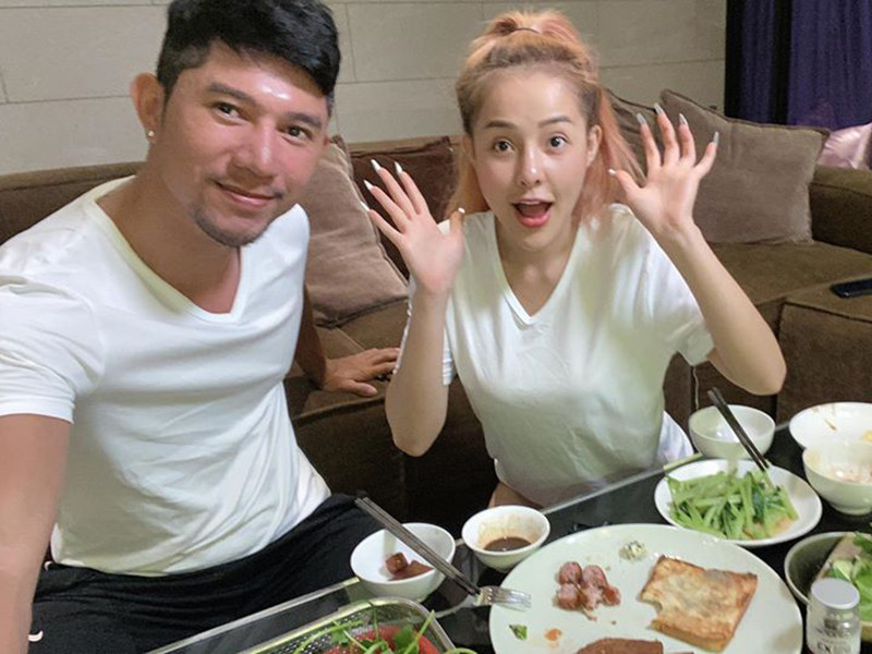 Cách đây ít ngày, Lương Bằng Quang cho biết, ngày 13/3 có quyết định xử phạt hành chính Ngân 98 sử dụng ma túy. Điều khiến anh bức xúc là trước đó, Ngân 98 bị đưa tin dương tính với chất cấm.