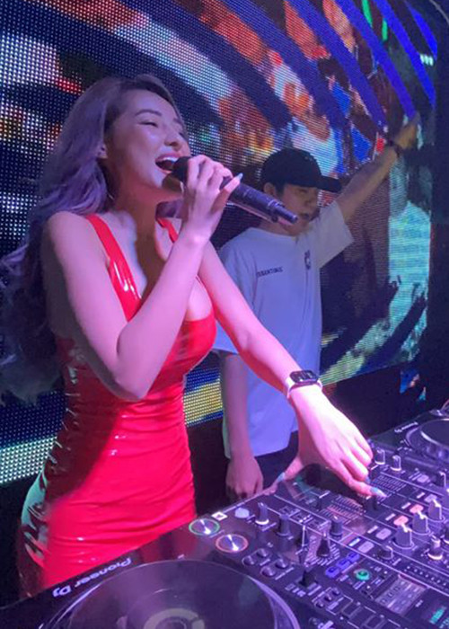 Sau ồn ào sử dụng chất cấm, Ngân 98 vẫn theo đuổi công việc DJ.