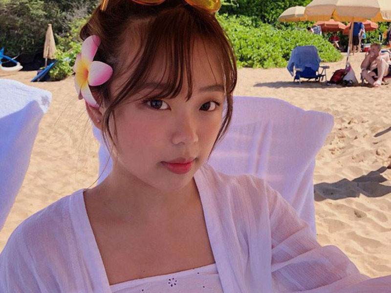 Thi thoảng, cô đăng tải hình ảnh đời thường.