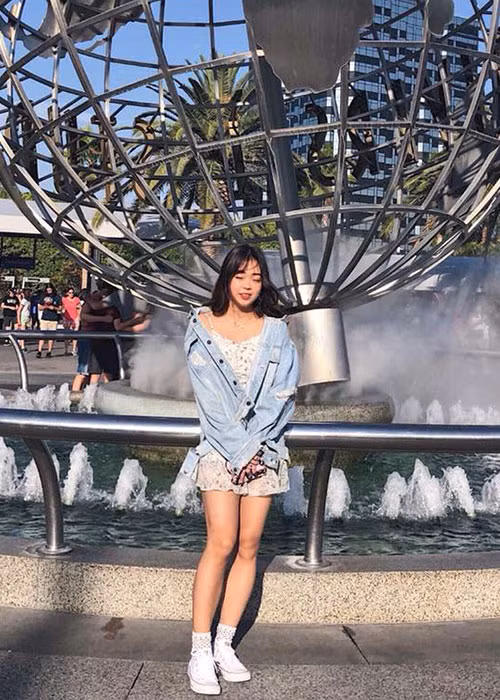 Con gái của Thu Hoài hiện không còn mũm mĩm như xưa.