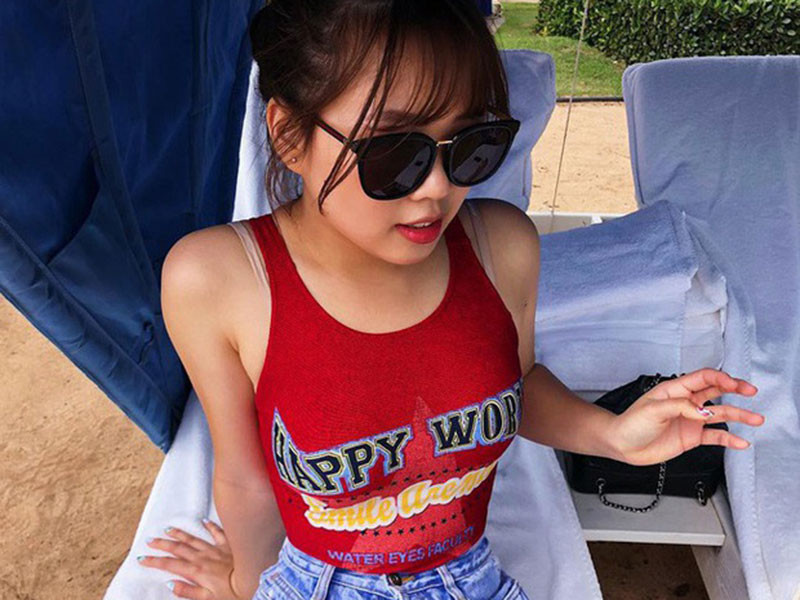 Hình ảnh gợi cảm hiếm hoi của con gái Thu Hoài.