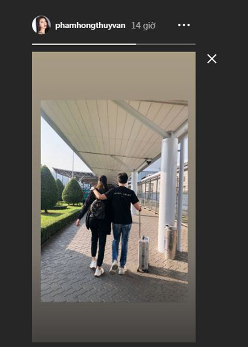 Thúy Vân tiết lộ, cô và người yêu chính thức hẹn hò năm 2019 sau vài năm quen biết. Nàng á hậu khoe được bạn trai đồng hành và cho nhiều lời khuyên trong công việc, cuộc sống.