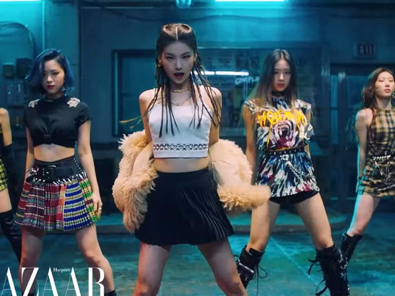 Fan của nhóm nhạc tân binh nữ đình đám nhất hiện nay ITZY cũng lo lắng khi những thần tượng bị theo dõi.
