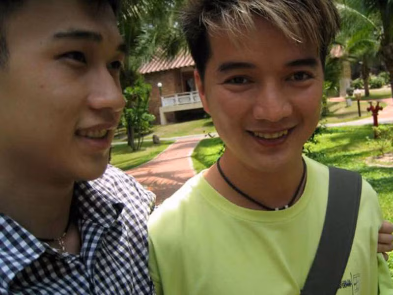 Đáng chú ý, ở phần bình luận, Đàm Vĩnh Hưng còn tuyên bố: “Ai muốn đụng đến Tin (Dương Triệu Vũ) thì phải hạ Hưng trước”.