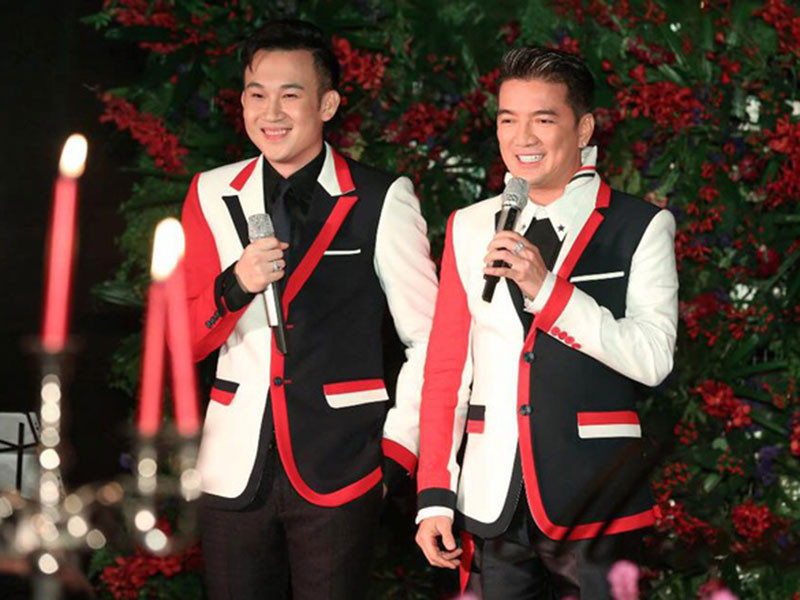 Không ít lần, Mr Đàm lên tiếng bênh vực Dương Triệu Vũ. Hồi tháng 2/2018, Đàm Vĩnh Hưng bức xúc khi Dương Triệu Vũ bị fan nữ sàm sỡ trên sâu khấu. Ảnh: Zing