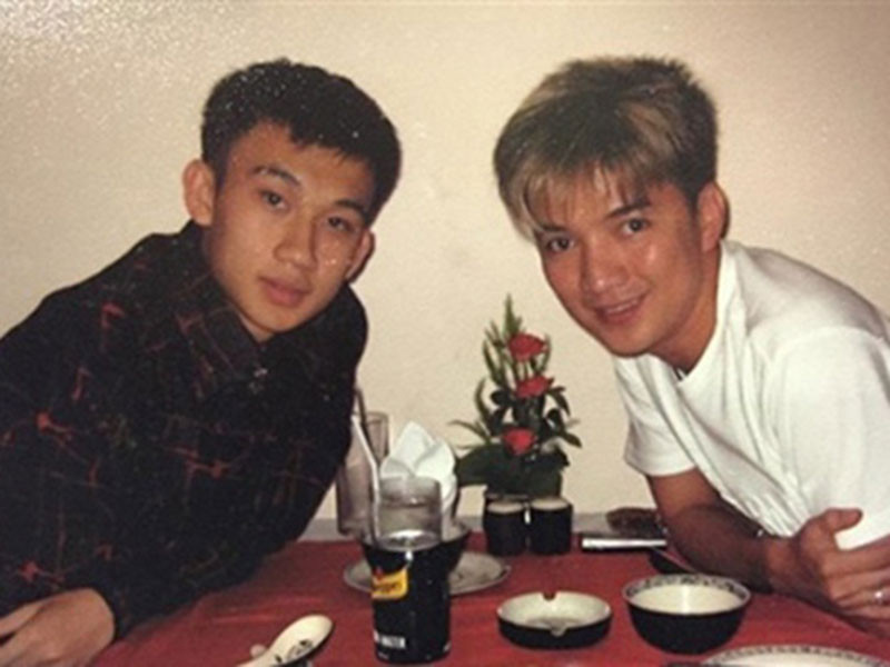 "Ái mộ mà chơi kiểu vậy thì tôi cũng thấy xấu hổ khi mình có fans bất lịch sự và vô duyên như vậy”, ông hoàng nhạc Việt chỉ trích fan quá khích. Ảnh: Zing