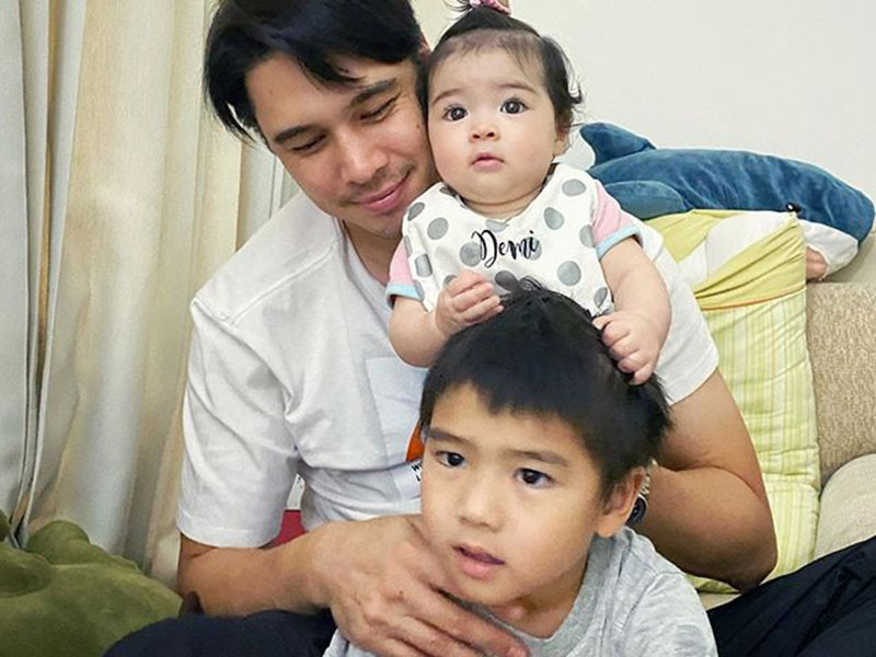 Vợ chồng Matthew hiện tại có một cậu con trai (sinh năm 2016) và một cô con gái (sinh năm 2019).