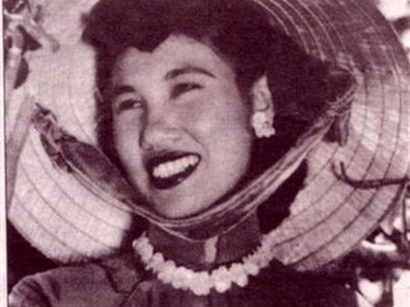 Theo Pháp luật TP HCM, nghệ sĩ Thái Thanh là con nhà nòi âm nhạc. Cha của bà là Phạm Đình Phụng, có hai người vợ. Bà là con vợ sau. Chị gái nghệ sĩ Thái Thanh là ca sĩ Thái Hằng, anh trai của bà là nhạc sĩ Phạm Đình Chương, anh rể của bà là nhạc sĩ Phạm Duy. Ảnh: Đời sống pháp luật