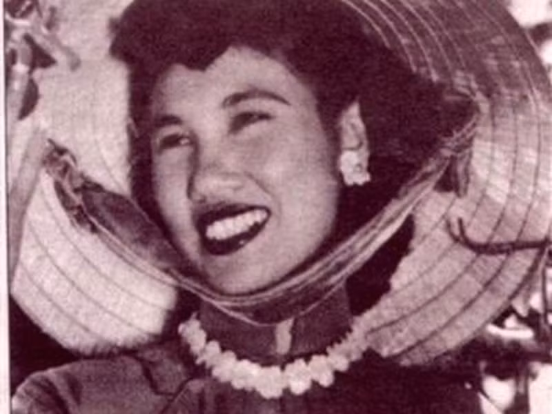 Theo Pháp luật TP HCM, nghệ sĩ Thái Thanh là con nhà nòi âm nhạc. Cha của bà là Phạm Đình Phụng, có hai người vợ. Bà là con vợ sau. Chị gái nghệ sĩ Thái Thanh là ca sĩ Thái Hằng, anh trai của bà là nhạc sĩ Phạm Đình Chương, anh rể của bà là nhạc sĩ Phạm Duy. Ảnh: Đời sống pháp luật