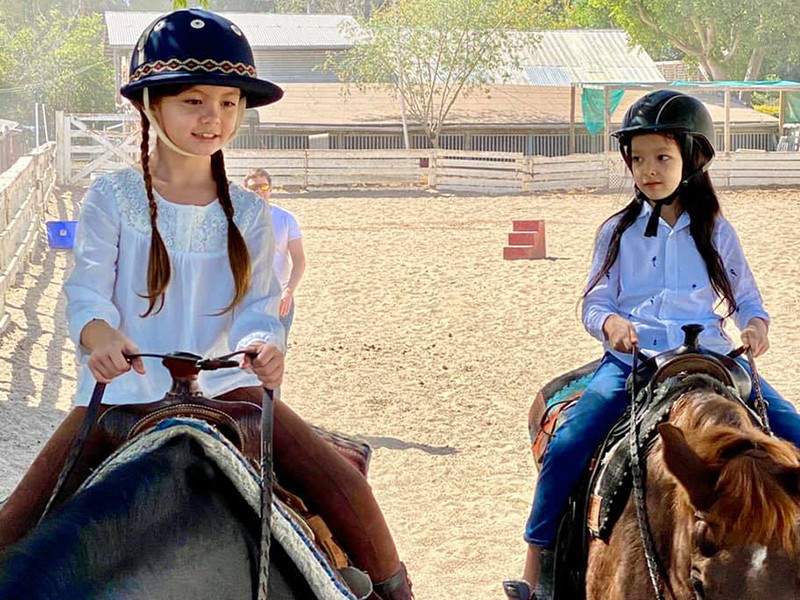 Hai con chính là suối nguồn hạnh phúc giúp Hồng Nhung vượt qua mệt mỏi.