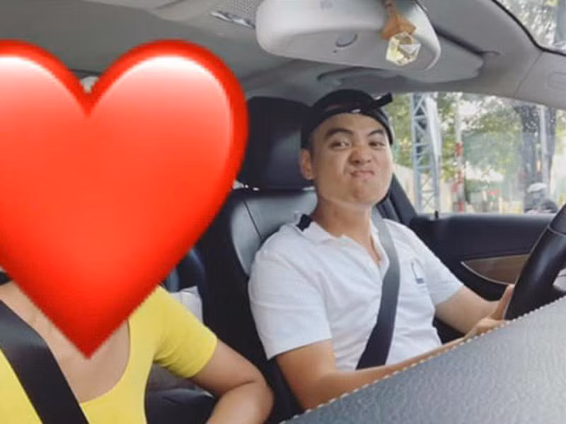 Ngoài ra, H’hen Niê còn khen ngợi nửa kia của mình là người tử tế, giỏi giang, yêu thiên nhiên, môi trường, tôn trọng gia đình cô.