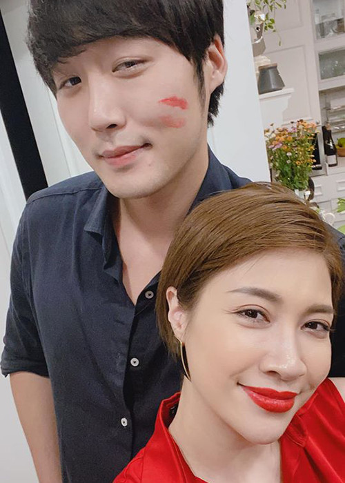 Bạn trai của Pha Lê nhận được những lời khen ngợi về vóc dáng cao ráo, gương mặt điển trai.