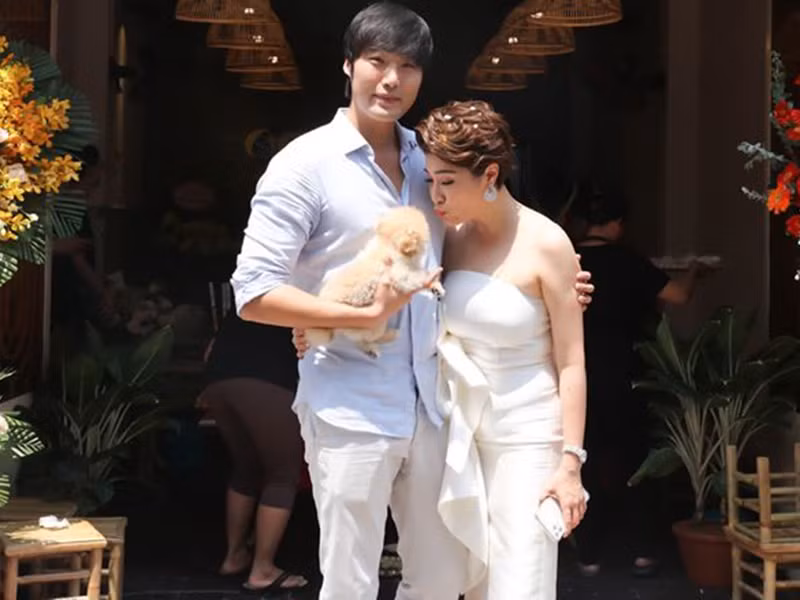 Một số antifan bình luận nói Pha Lê là người thứ ba. Ngay lập tức, nữ ca sĩ đáp trả.