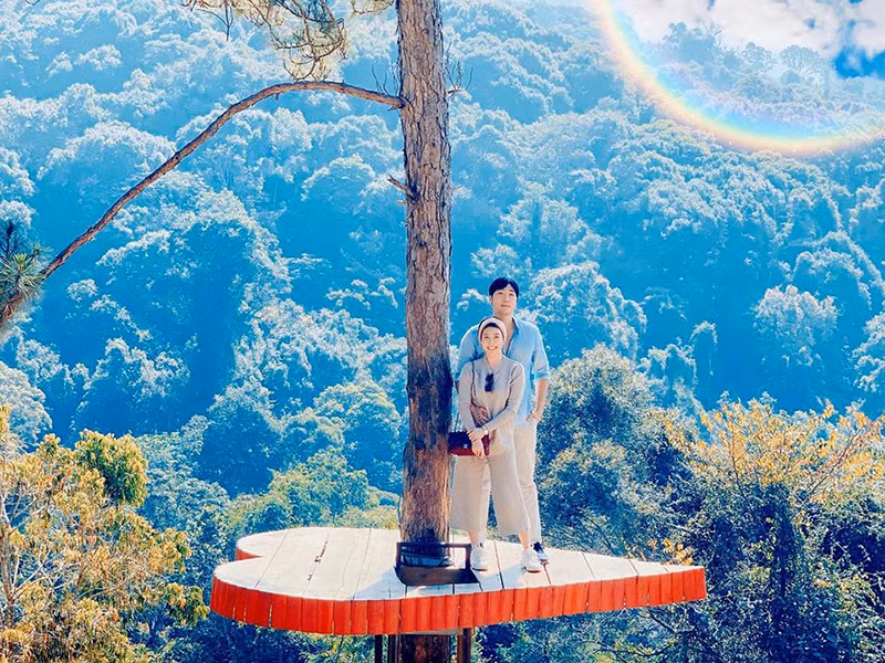 Pha Lê và người yêu kém tuổi thường xuyên đi du lịch cùng nhau.