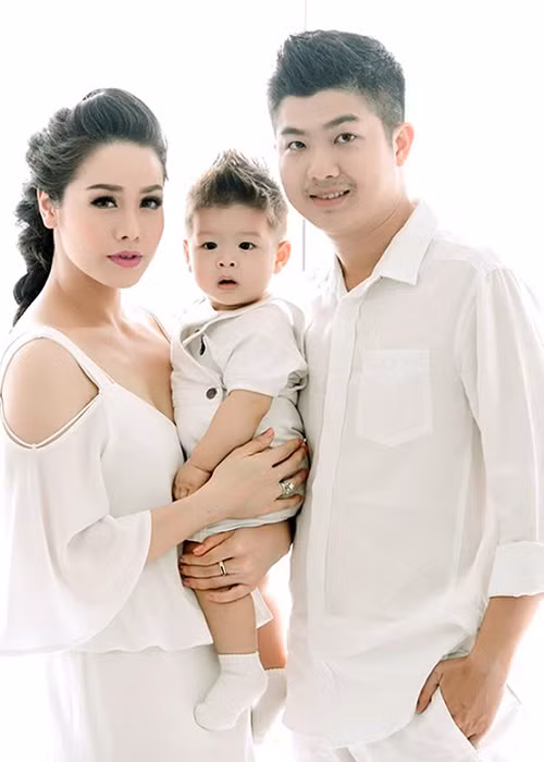 Trong 3 năm, Nhật Kim Anh và Bửu Lộc giấu kín thông tin hôn nhân tan vỡ. Mãi đến năm 2019, cả hai mới thừa nhận đã đường ai nấy đi.