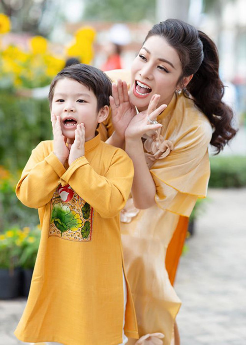 Sau đó, tháng 11/2019, cô cho rằng Bửu Lộc lấy cớ bận liên tục với mục đích không cho hai mẹ con cô gần gũi.