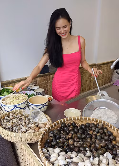 Tuyết Lan luôn xuất hiện với hình ảnh rạng rỡ sau thông báo ly hôn.